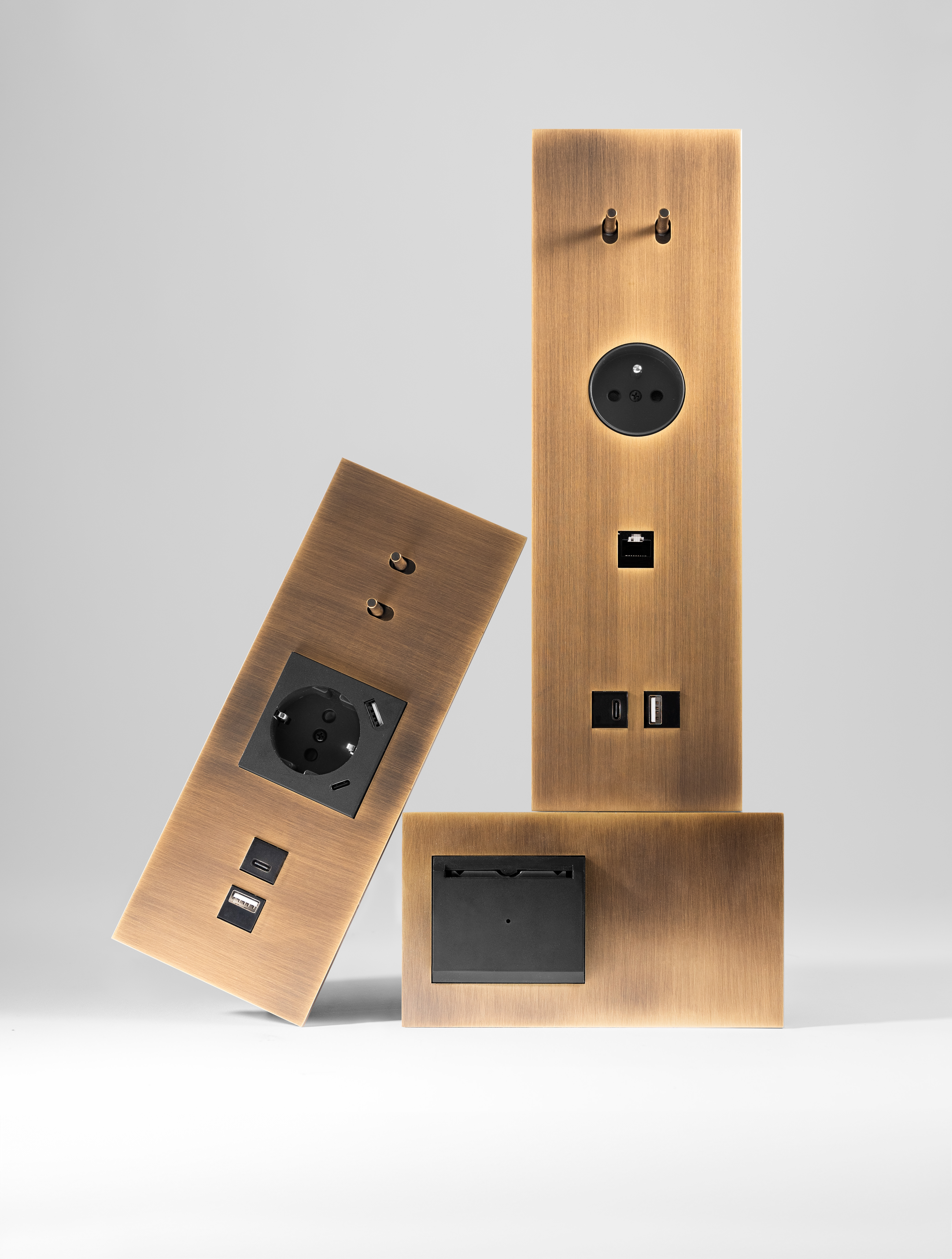 ICONICO_BODEGON DE 3 ORO VIEJOS