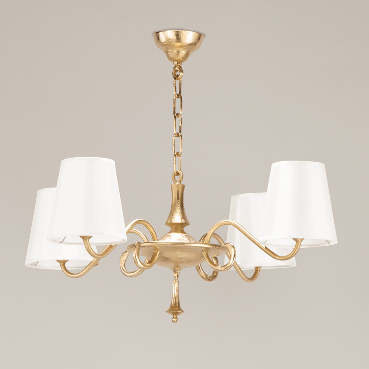 objet-insolite-vendome-lustre-bronze-or-2021