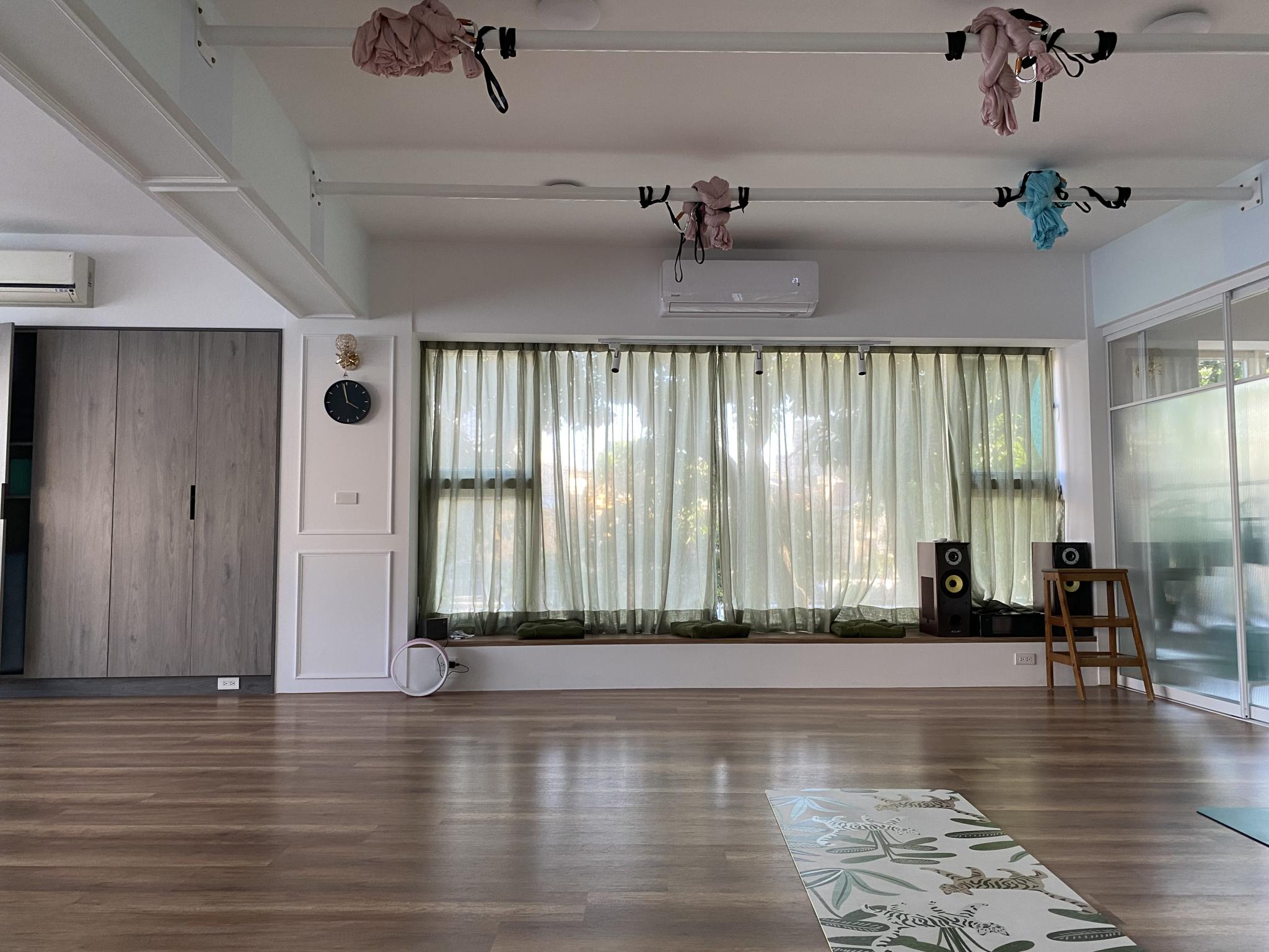 2323 Yoga 台中西屯最美瑜珈教室 - 2323 Yoga