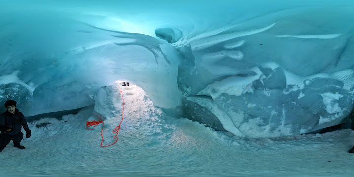 Vista 360 da caverna de gelo no Glaciar Vinciguerra no Ushuaia