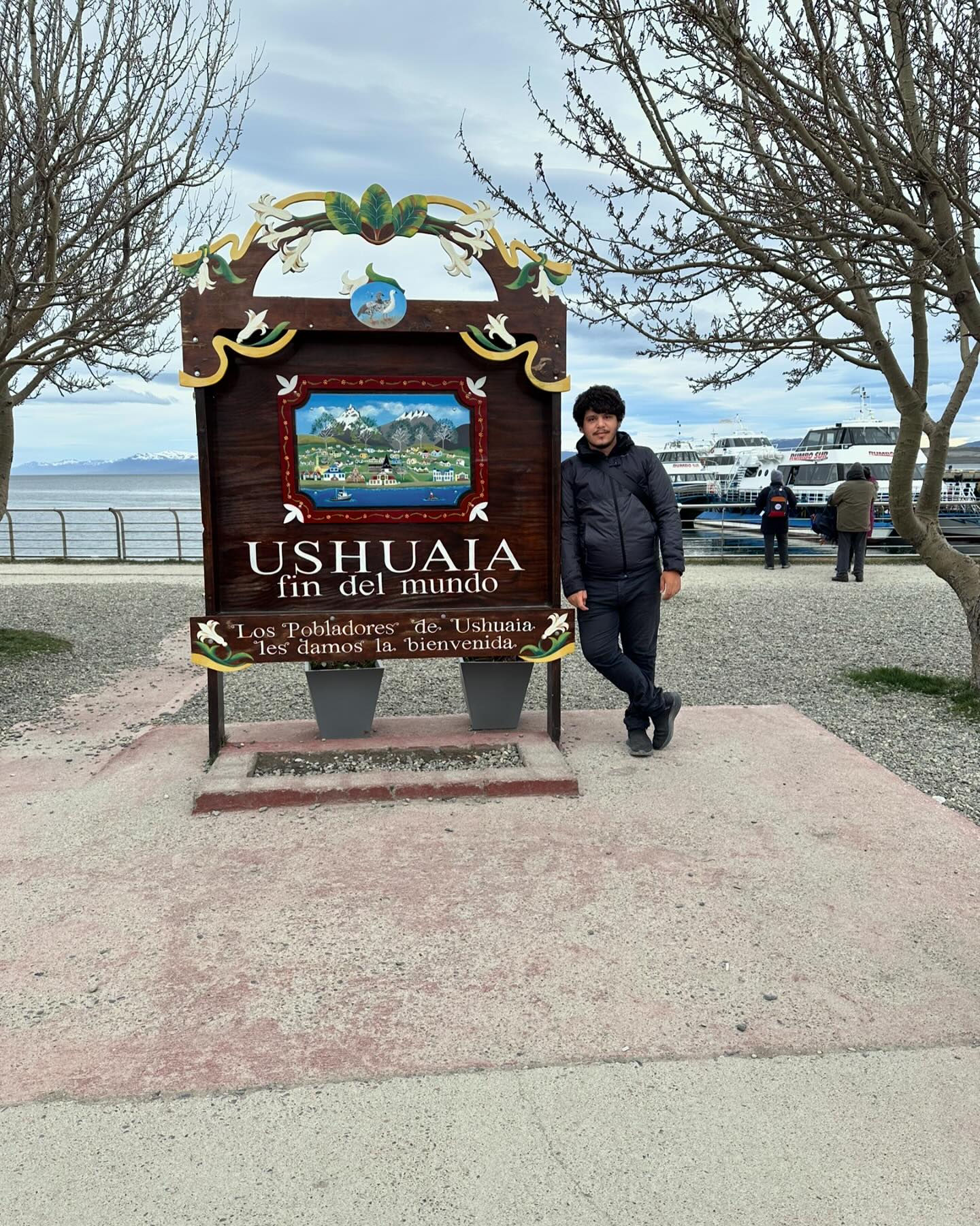 Alguns dias em Ushuaia, Argentina, "A cidade do fim do mundo / Ciudad del fin del mundo", desde criança eu queria visitar esta cidade devido à legal "Tierra del Fuego" nos mapas, Fiquei apenas 3 dias mas foi incrível e quero voltar futuramente, está tudo gravado em 360 no meu canal do YouTube