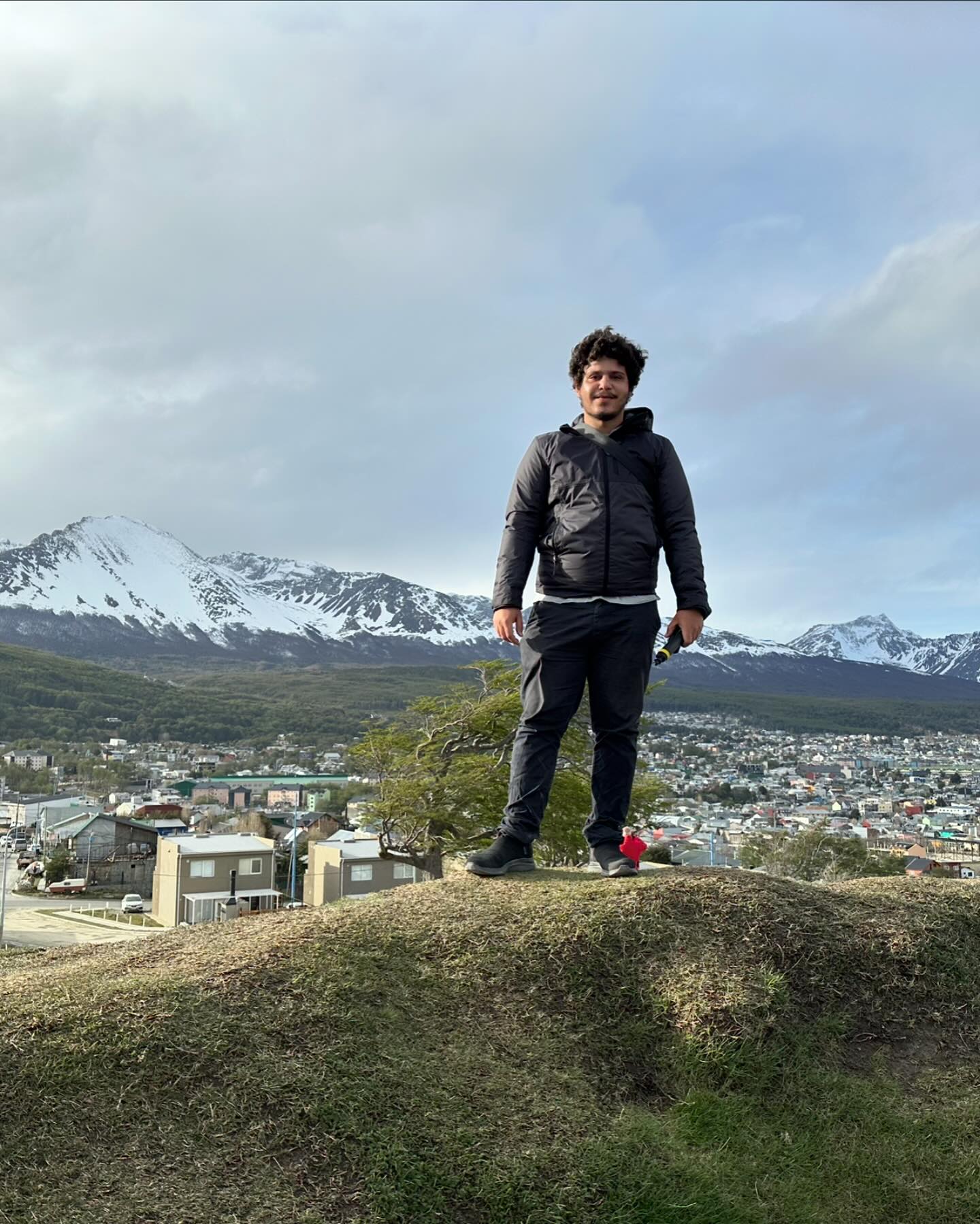 Alguns dias em Ushuaia, Argentina, "A cidade do fim do mundo / Ciudad del fin del mundo", desde criança eu queria visitar esta cidade devido à legal "Tierra del Fuego" nos mapas, Fiquei apenas 3 dias mas foi incrível e quero voltar futuramente, está tudo gravado em 360 no meu canal do YouTube