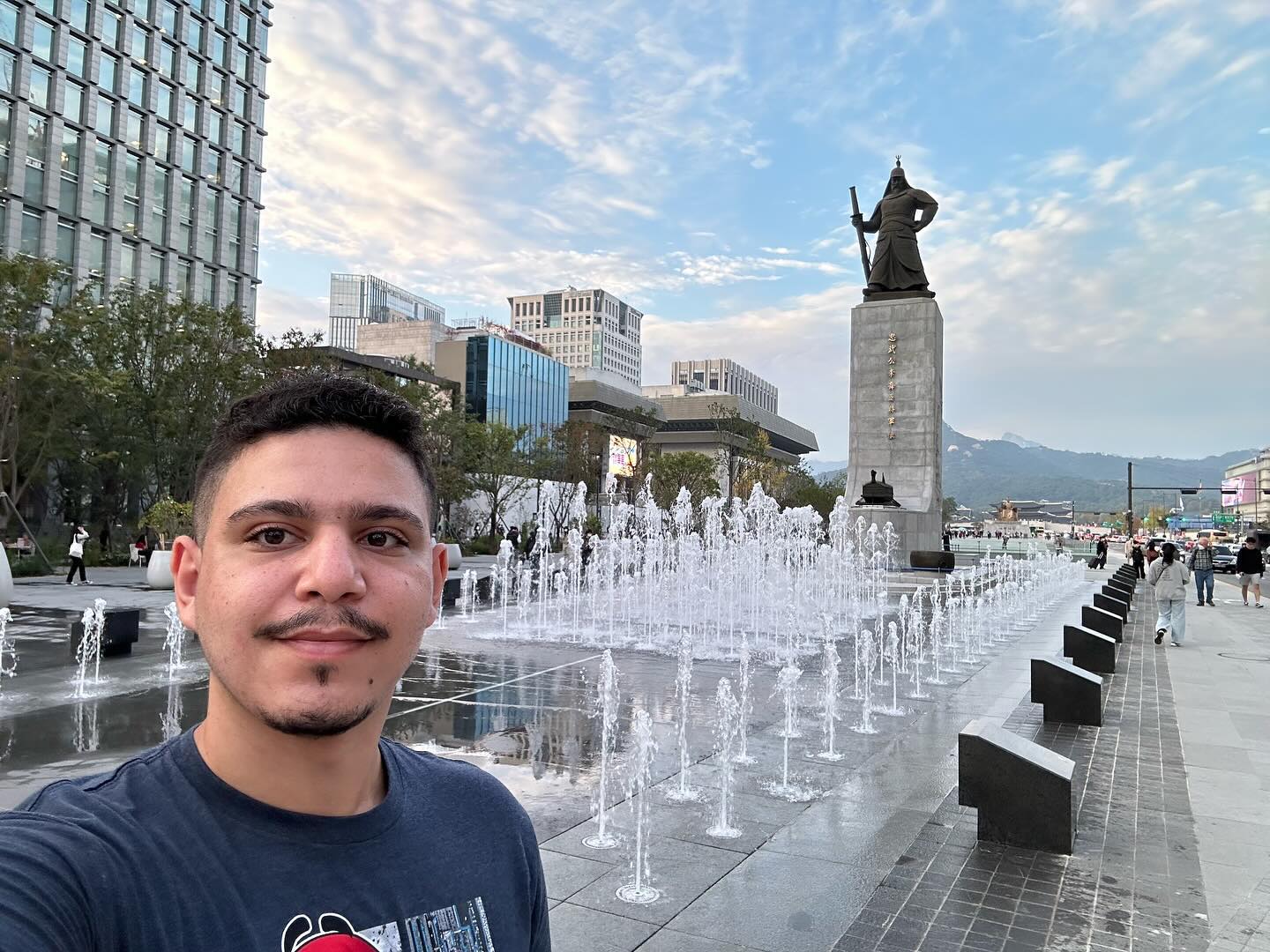 Statue of Admiral Yi Sun Shin