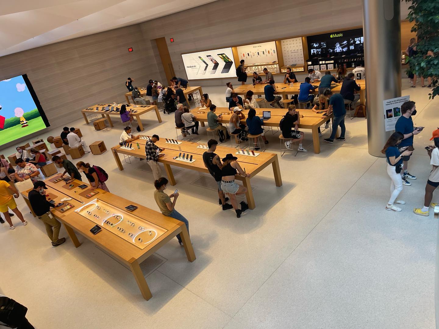 The iconic Fifth Avenue Apple Store