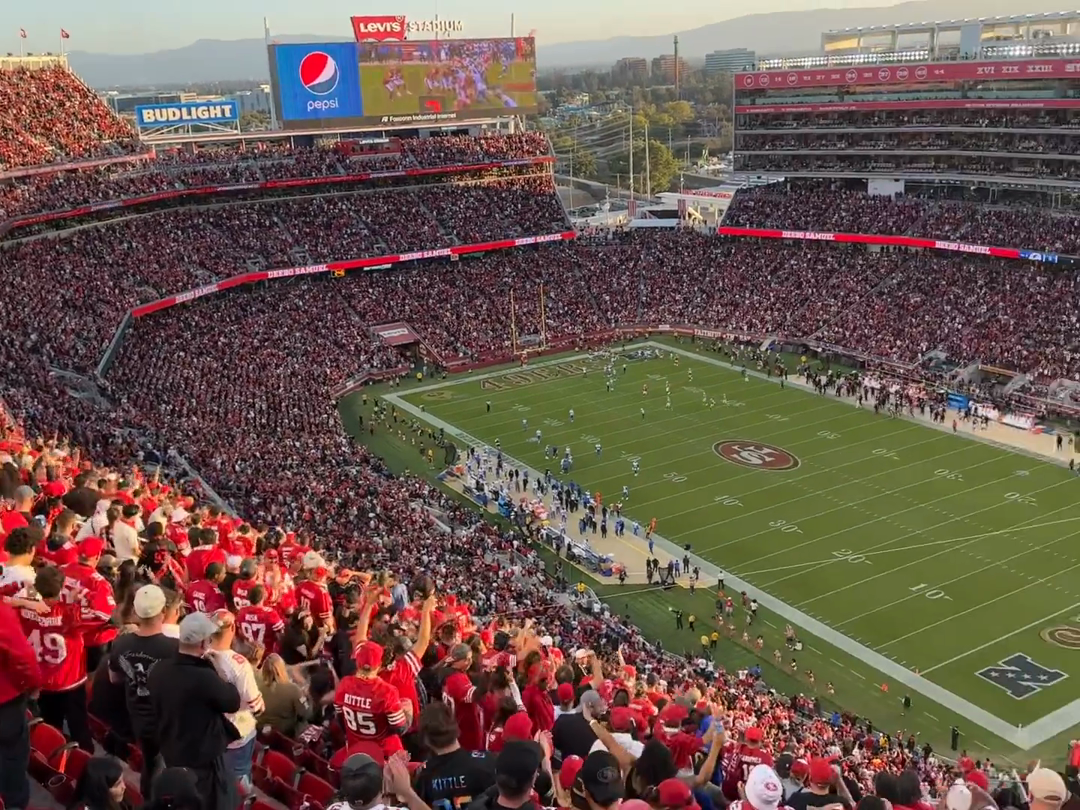 Jogo de futebol americano do San Francisco 49ers