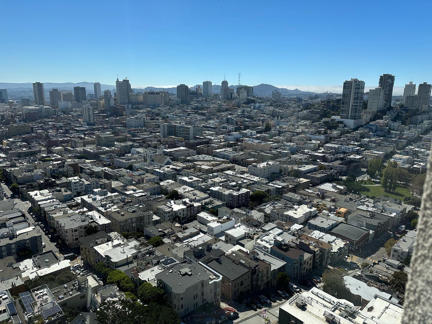 Vista de San Francisco no topo da Coit Tower, na época o elevador não funcionava e tive que subir ela pelas escadas 🥵