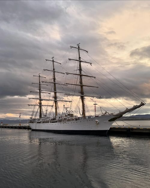 Alguns dias em Ushuaia, Argentina, "A cidade do fim do mundo / Ciudad del fin del mundo", desde criança eu queria visitar esta cidade devido à legal "Tierra del Fuego" nos mapas, Fiquei apenas 3 dias mas foi incrível e quero voltar futuramente, está tudo gravado em 360 no meu canal do YouTube