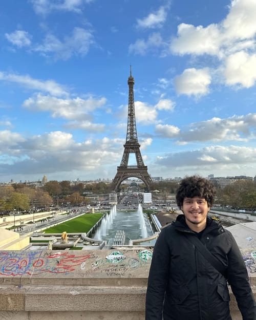 Fotos clássicas da Torre Eiffel, todas tiradas com ajuda do meu tripé @ulanzi_official MA09 <3