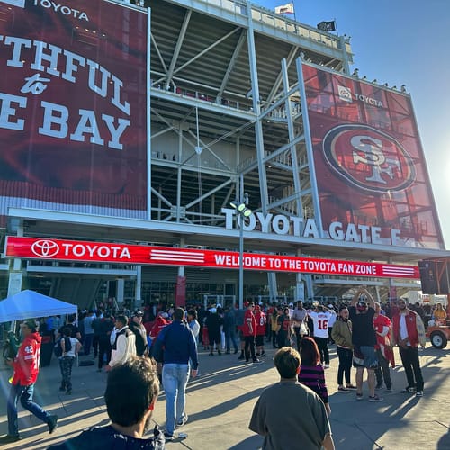 Jogo de futebol americano do San Francisco 49ers