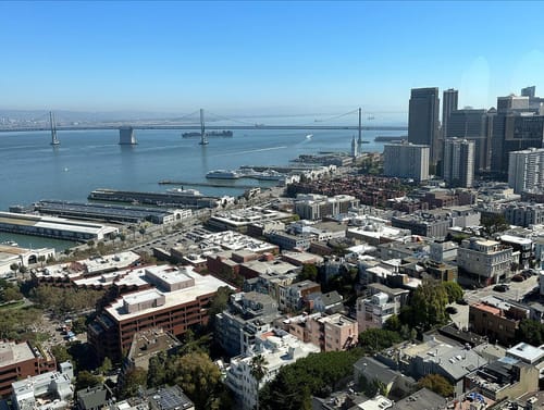 Vista de San Francisco no topo da Coit Tower, na época o elevador não funcionava e tive que subir ela pelas escadas 🥵