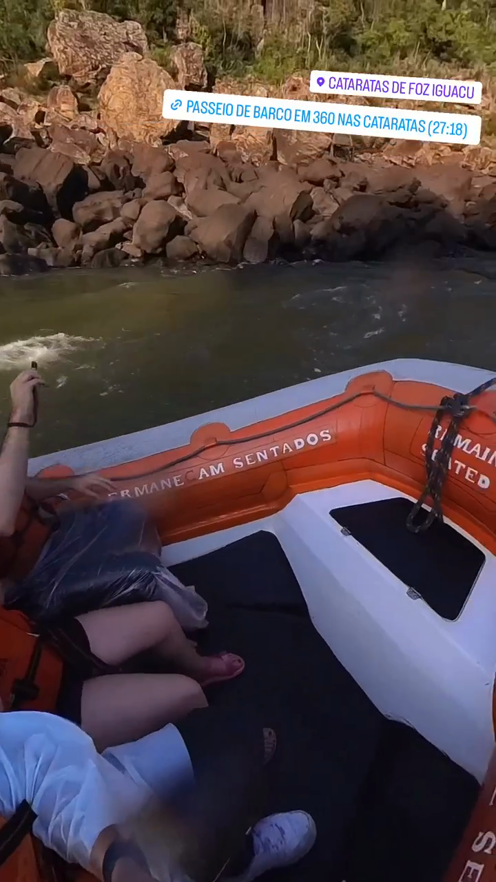 Passeio de barco em 360 nas cataratas