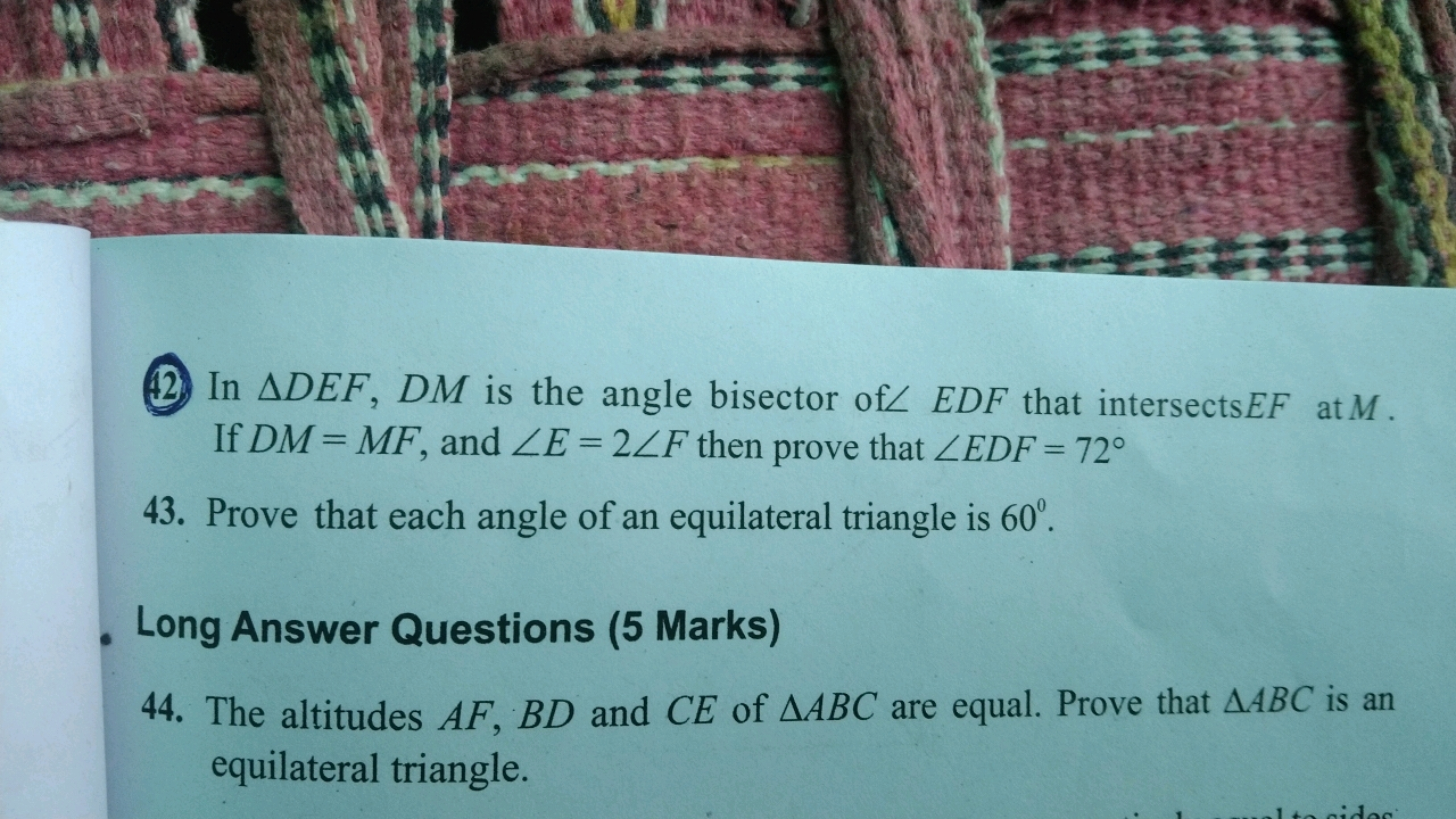 (22) In △DEF,DM is the angle bisector of ∠EDF that intersects EF at M.