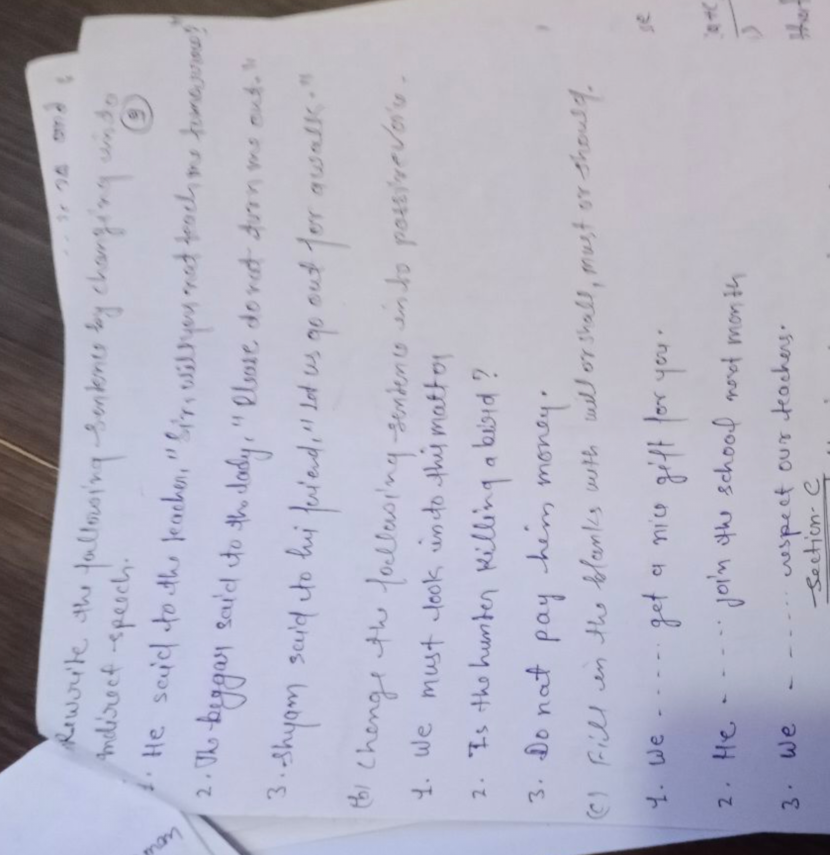 mam
Rewrite the fallowing sentenes by changing windo
Indirect speech.
