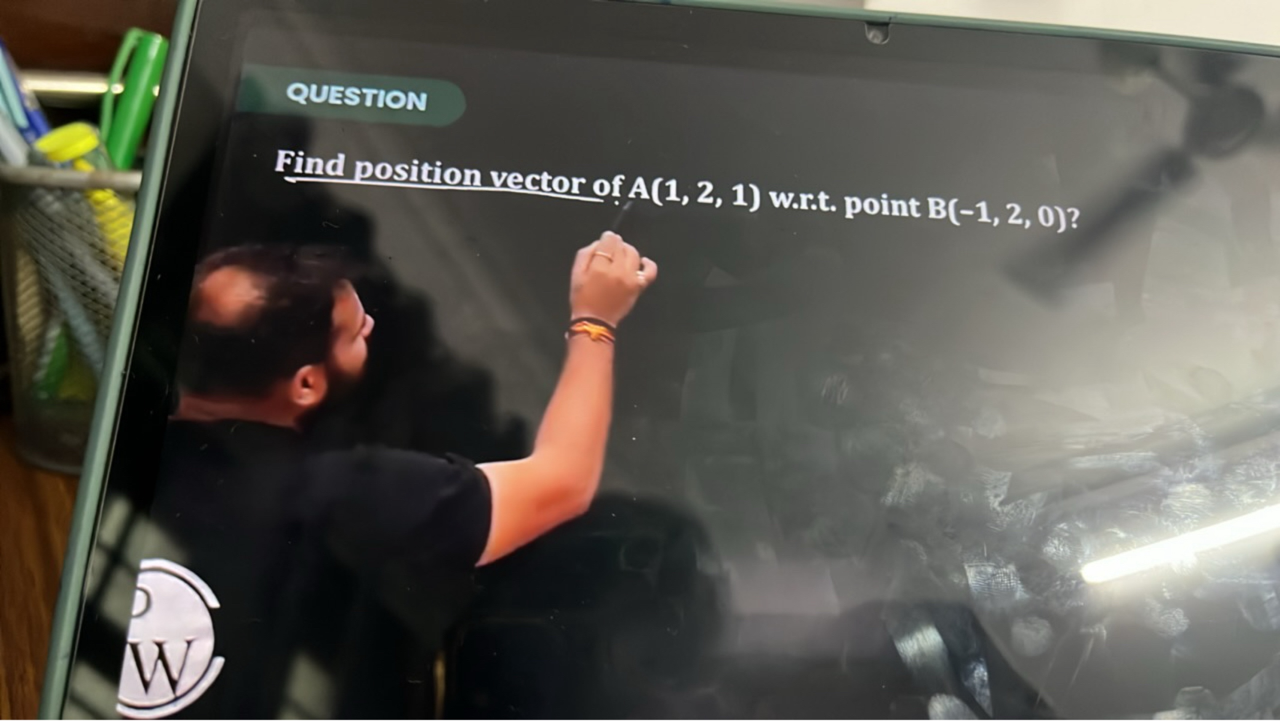 QUESTION

Find position vector of A(1,2,1) w.r.t. point B(−1,2,0) ?