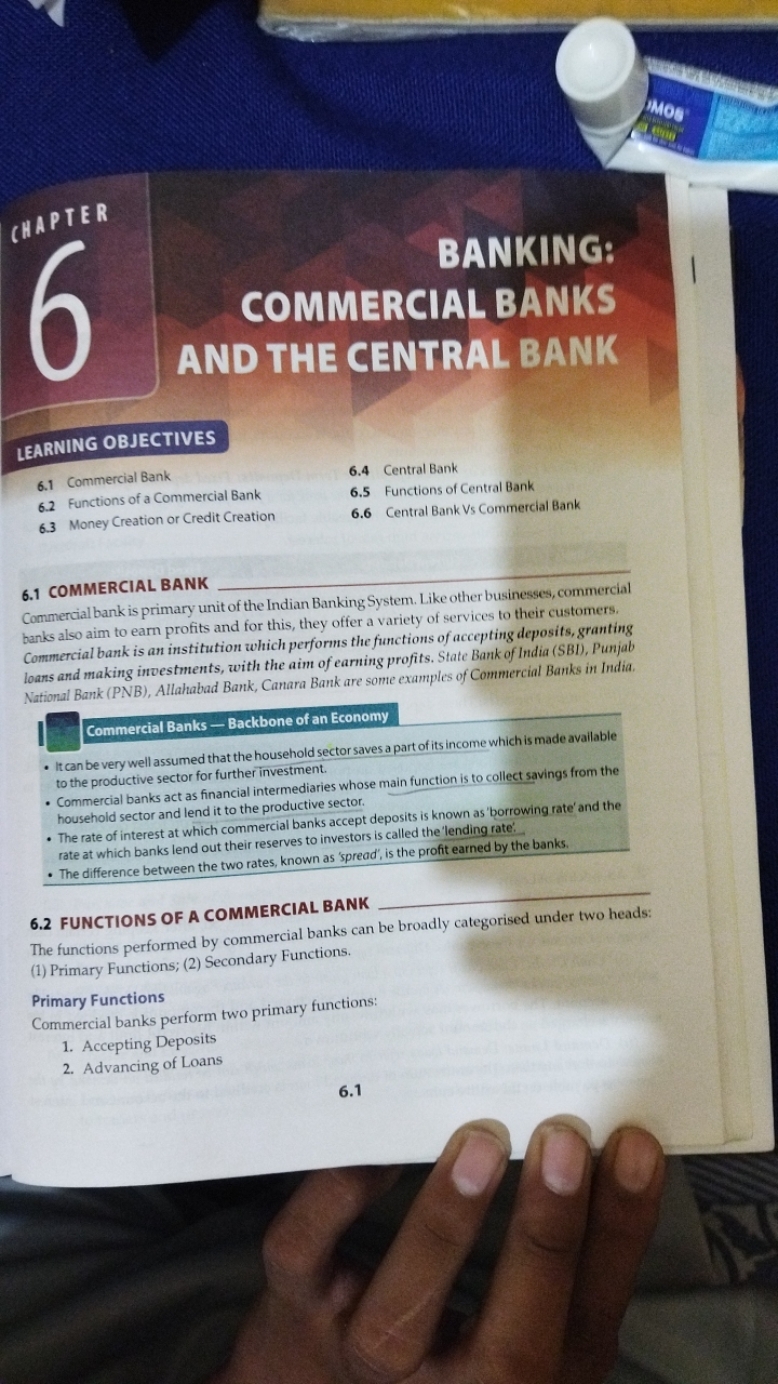 COMMERCIAL BANKS AND THE CENTRAL BANK

LEARNING OBJECTIVES
6.1 Commerc