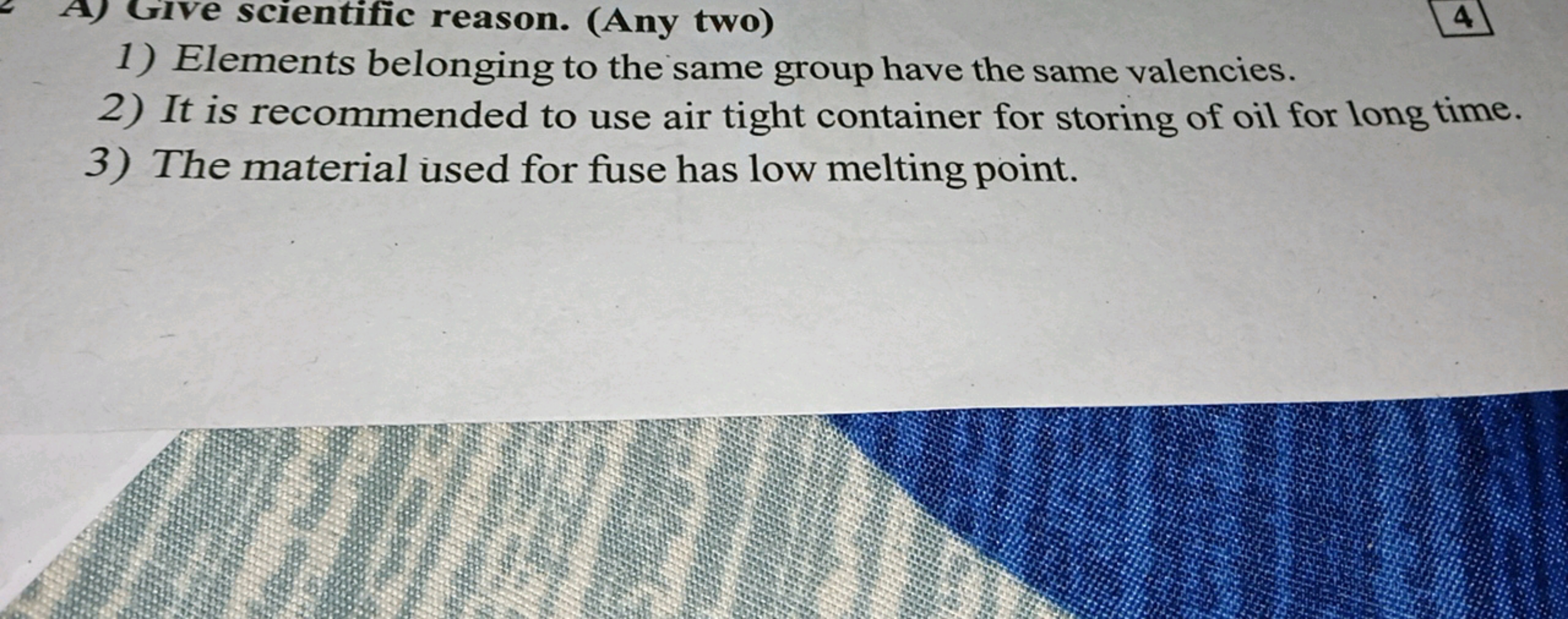 1) Elements belonging to the same group have the same valencies.
4)
2)