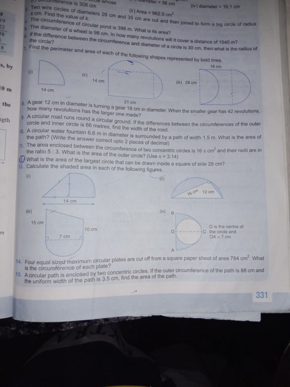 whose
1. Two wire circta
k cm. Fircles of diameters 28 cm and (ii) Are