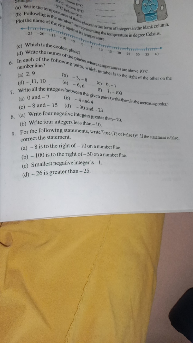  (a) Write the tempe ∘ br 
(b) Following is the riser of 
plot the nam