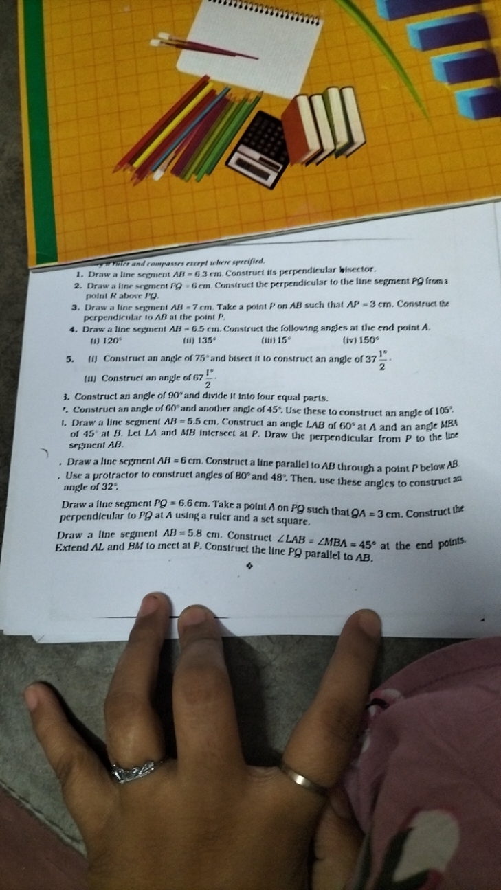 (2)

Daw a line scgment AB=6.3 cm. Construct its perpendicular bisecto