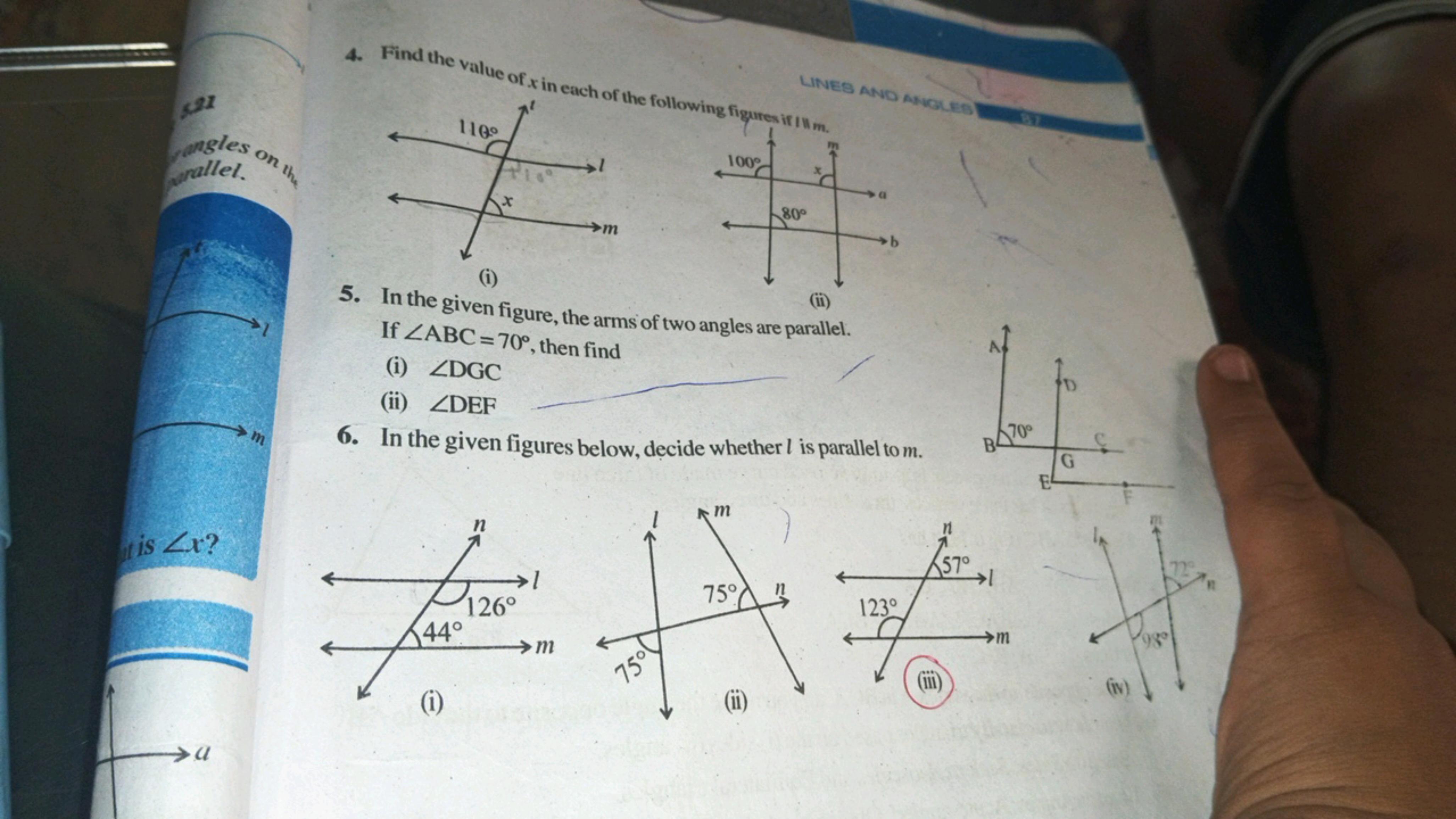 522
LINES AND ANGLES
4. Find the value of x in each of the following f