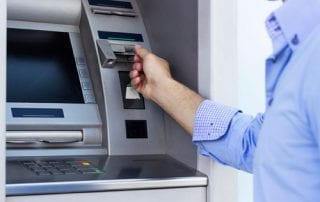 Cara Pakai Mesin ATM dan Biayanya - Perencana Keuangan Independen Finansialku