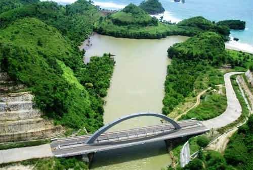 Tempat Wisata Malang - Pantai Bajul Mati