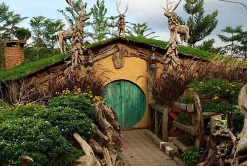 Rumah Hobbit Bandung, Tempat Wisata Keren untuk Keluarga