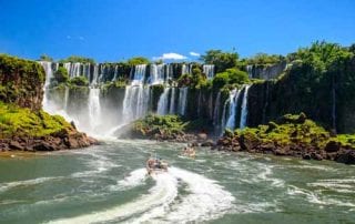 Liburan-ke-Wakanda-Air-Terjun-Iguazu-3-Finansialku