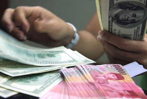 Nilai Tukar Rupiah Terus Melemah, Rupiah Tembus Rp15.200 01 - Finansialku