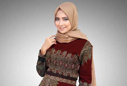 Tips untuk Para Wanita dalam  Memilih Model  Baju  Batik