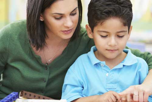 Moms Perlu Tahu! Kiat Sukses Dalam Mengajarkan Anak Hidup Sederhana