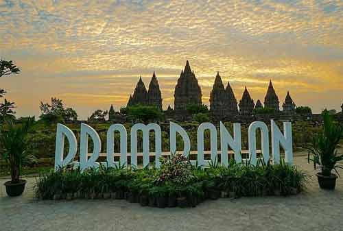Wisata Candi Prambanan 01 - Finansialku