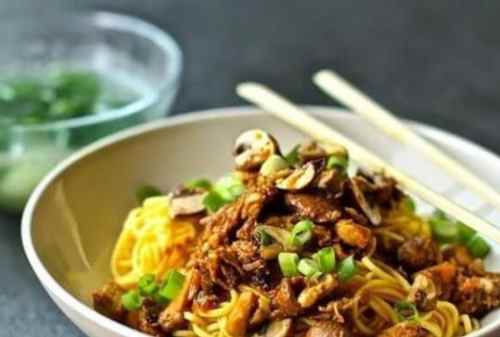 Resep Mie Ayam Enak Dan Murah Yang Menggugah Selera, Siapkan Uangnya! 01 - Finansialku