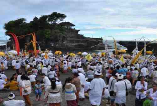 10 Hal Menarik yang Perlu Kamu Tahu Tentang Wisata Tanah Lot Bali, Kepo_ 04 - Finansialku