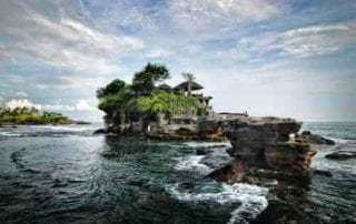 10 Hal Menarik yang Perlu Kamu Tahu Tentang Wisata Tanah Lot Bali, Kepo_ 01 - Finansialku