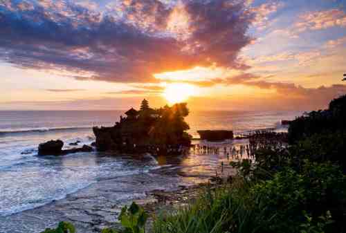 10 Hal Menarik yang Perlu Kamu Tahu Tentang Wisata Tanah Lot Bali, Kepo_ 02 - Finansialku