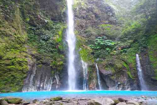 Destinasi Wisata Medan 08 Air Terjun Dua Warna Sibolangit - Finansialku