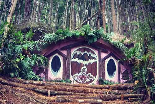 Rumah Hobbit Yogyakarta - Finansialku