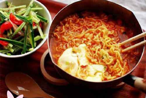 Ramyeon Korean Noodle Kimchi - Finansialku