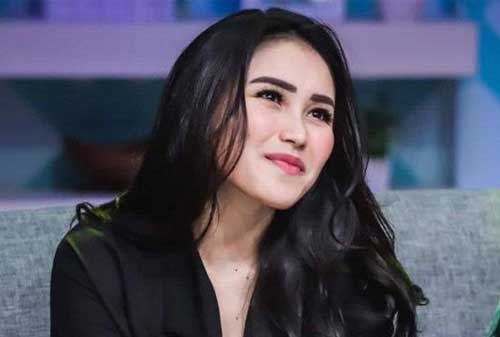 Perjalanan Karier dan Kisah Hidup Ayu Ting Ting Dalam Capai Kesuksesan 02 - Finansialku