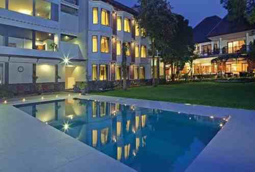 Tempat Honeymoon Bandung yang Indah dan Romantis 05 Sandalwood Boutique Hotel - Finansialku