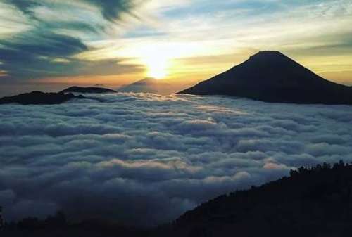 Download 63 Koleksi Gambar Gunung Luhur Terbaik 