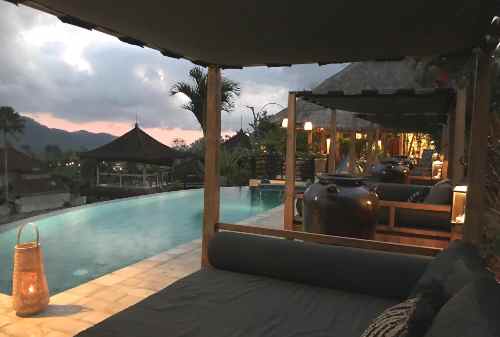 Top 10 Infinity Pool di Bali yang Super Spektakuler 07 - Finansialku