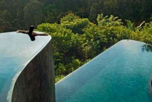 Top 10 Infinity Pool di Bali yang Super Spektakuler 00 - Finansialku