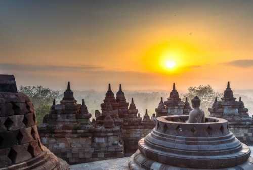 5 Important Reasons Why You Should Visit Borobudur Temple 04 - Finansialku