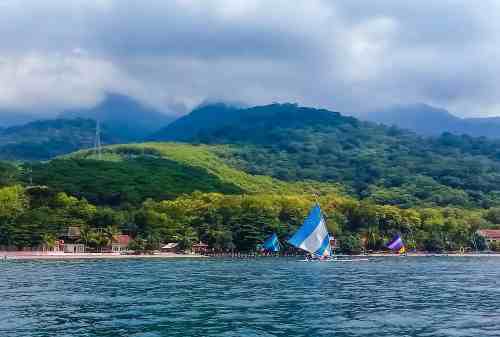 Gak Cuma Satu, Ada 8 Pantai Pasir Putih di Indonesia yang Cantik lho! 04