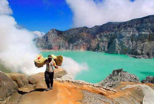 Kawah Ijen Challenging Yet Exciting Hike To Ijen Blue Fire 04 - Finansialku