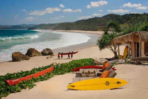TOP 7 Pantai Terindah di Indonesia yang SUPER KEREN untuk Solo traveller 02