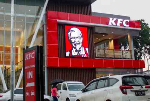 Terpukul Parah! KFC Tutup Gerai dan Potong THR Karyawannya 01