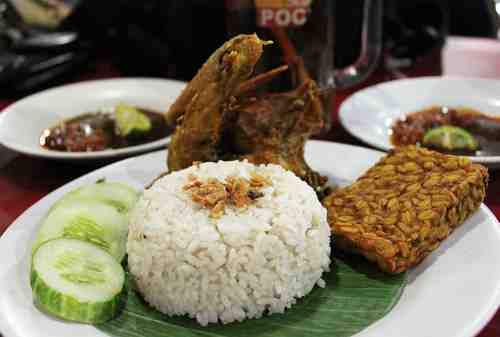 Daftar 5 Kuliner Malam Jakarta Jenis Nasi Dengan Harga Bersahabat 01 - Finansialku